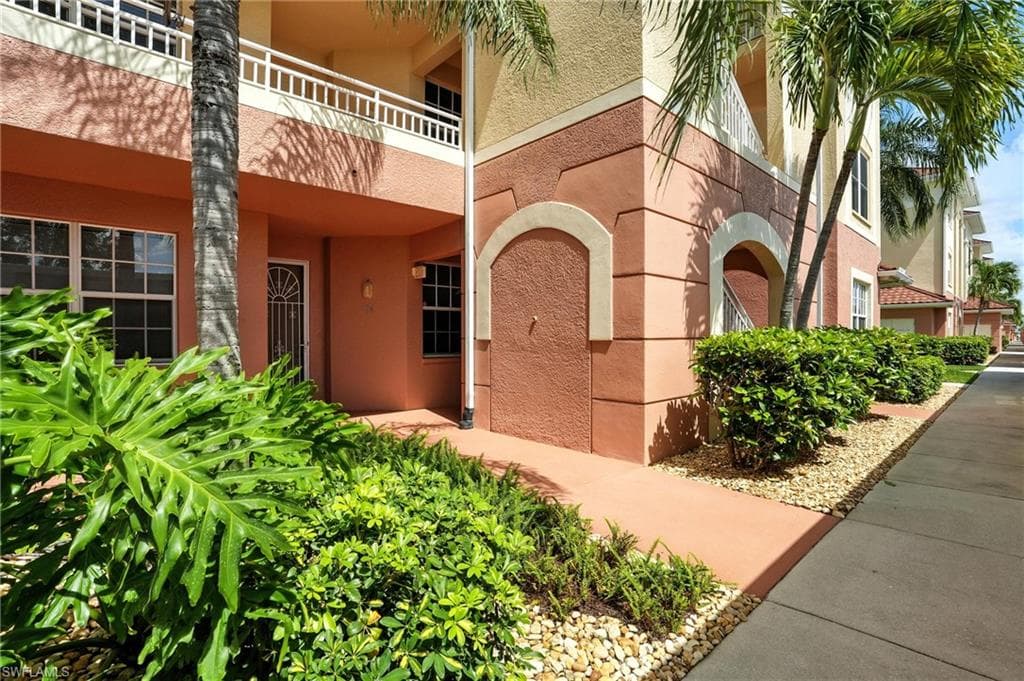 1141 Van Loon Commons CIR # 305, CAPE CORAL FL 33909-1