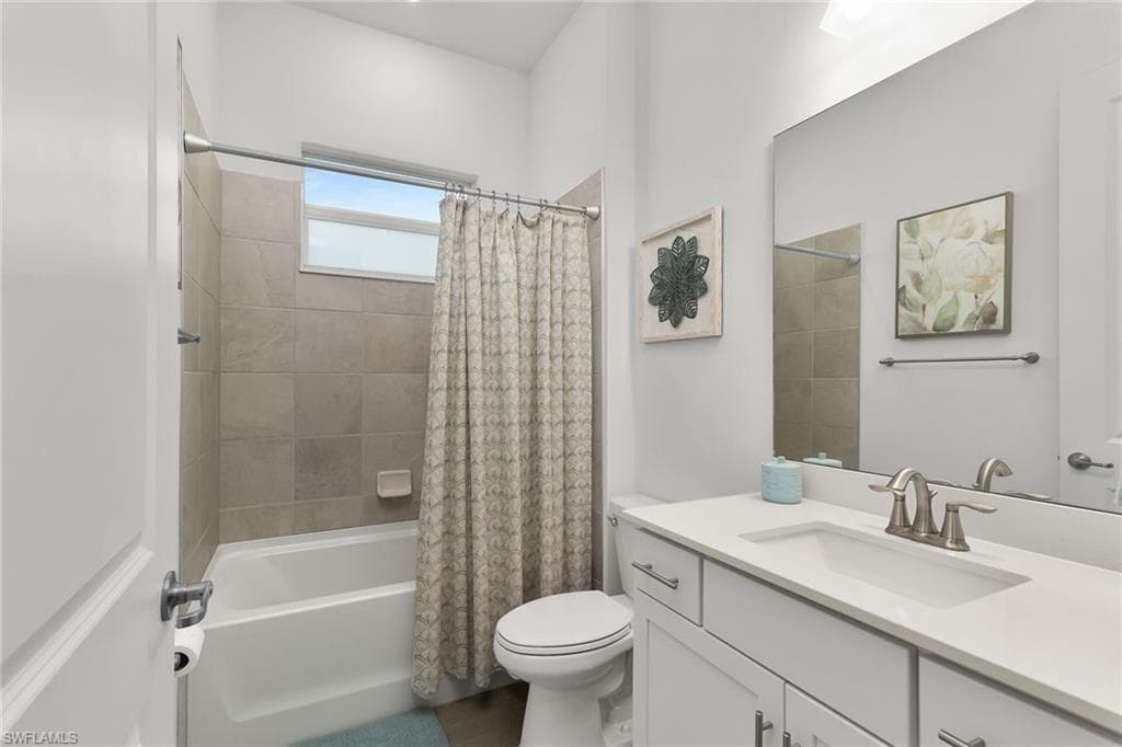 17190 Serengeti CIR, ALVA FL 33920-25