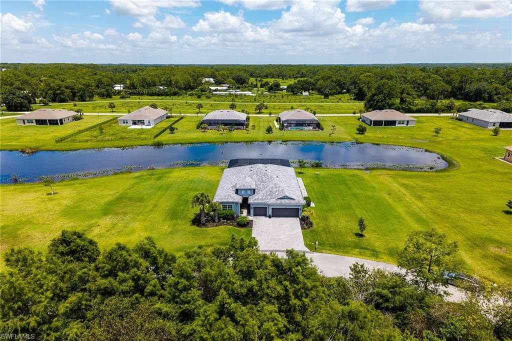 17190 Serengeti CIR, ALVA FL 33920-2