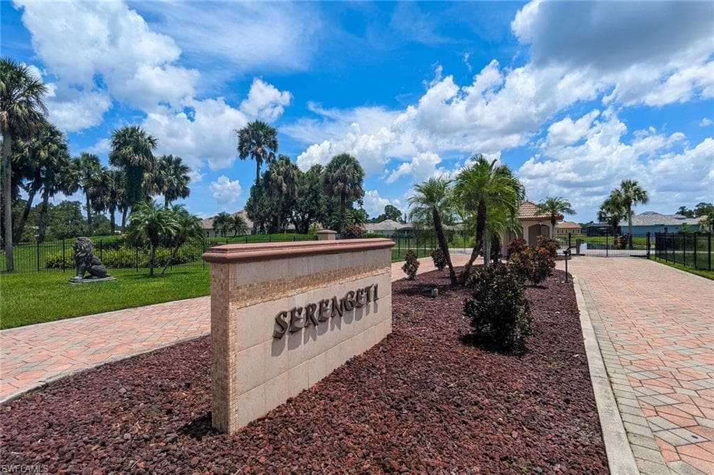 17190 Serengeti CIR, ALVA FL 33920-43