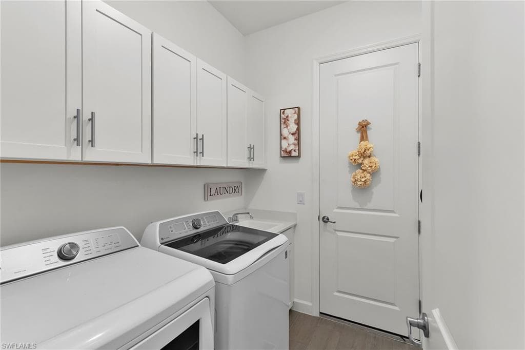 17190 Serengeti CIR, ALVA FL 33920-30