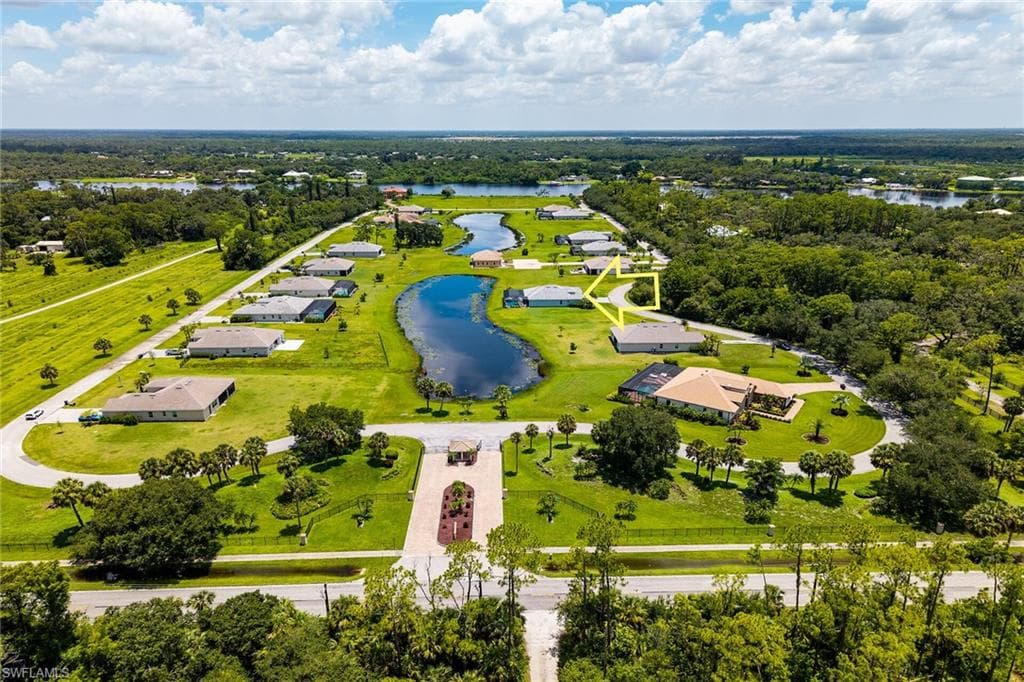 17190 Serengeti CIR, ALVA FL 33920-38