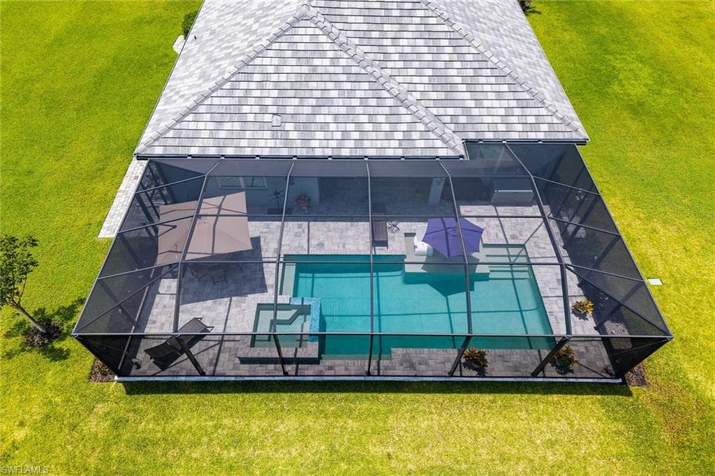 17190 Serengeti CIR, ALVA FL 33920-3