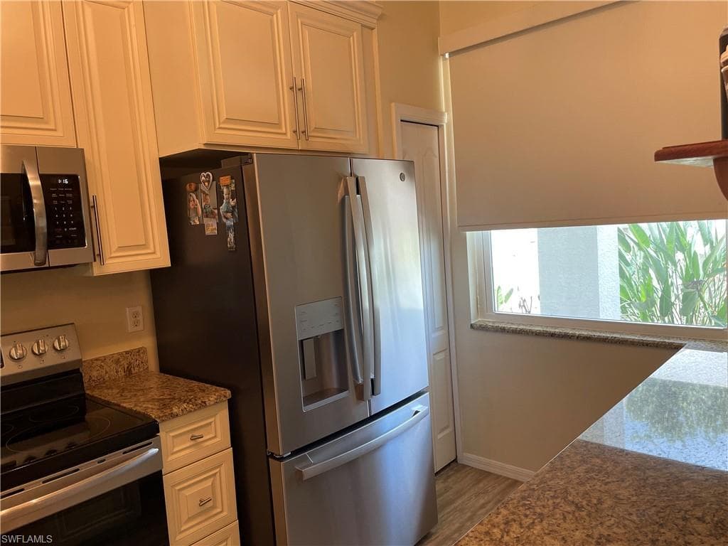 1024 Mainsail DR # 514, NAPLES FL 34114-2