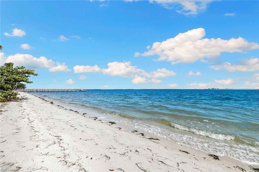 1069 Bird LN, SANIBEL FL 33957-26