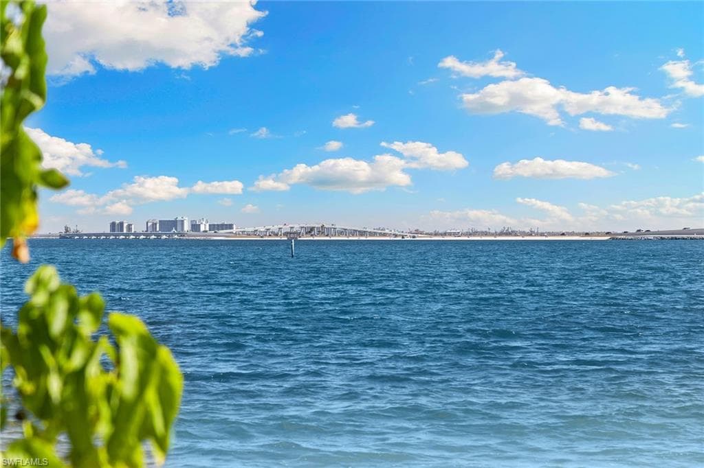 1069 Bird LN, SANIBEL FL 33957-25