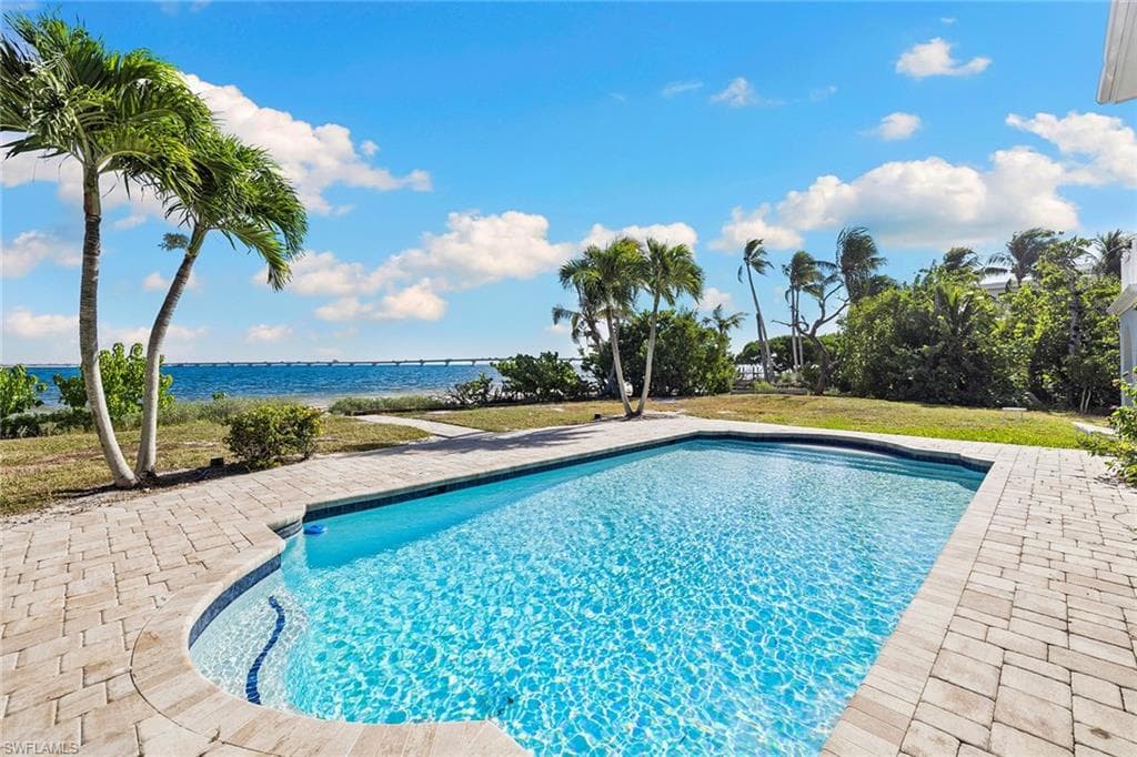 1069 Bird LN, SANIBEL FL 33957-29