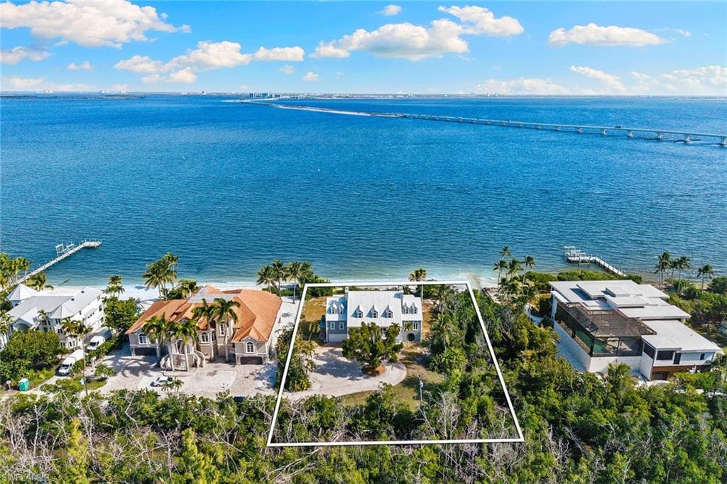 1069 Bird LN, SANIBEL FL 33957-38