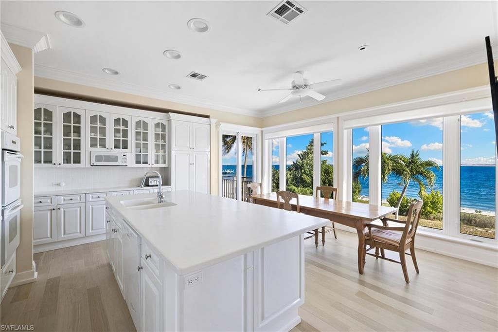 1069 Bird LN, SANIBEL FL 33957-7