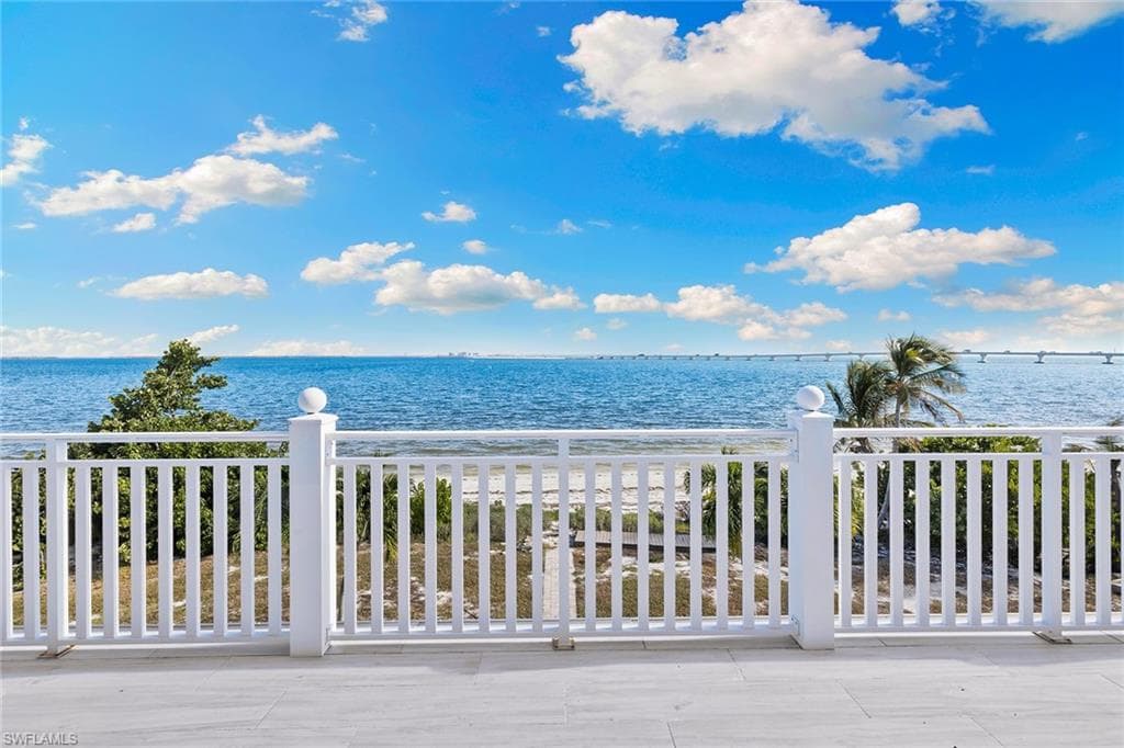 1069 Bird LN, SANIBEL FL 33957-24