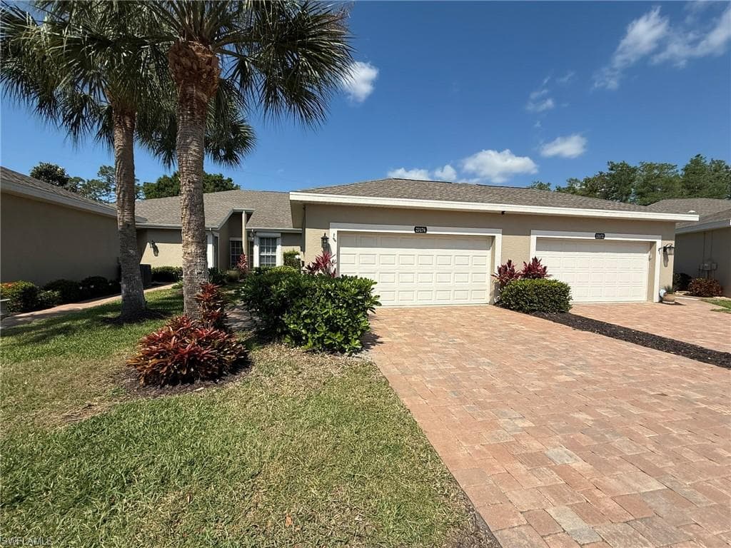 23176 Grassy Pine DR, ESTERO FL 33928-1