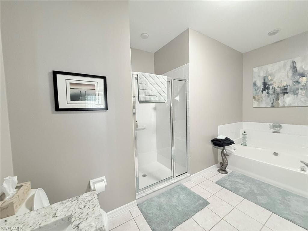 23176 Grassy Pine DR, ESTERO FL 33928-33