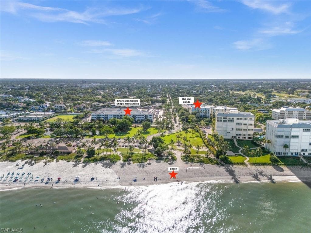 1300 Gulf Shore BLVD N # 109, NAPLES FL 34102-1