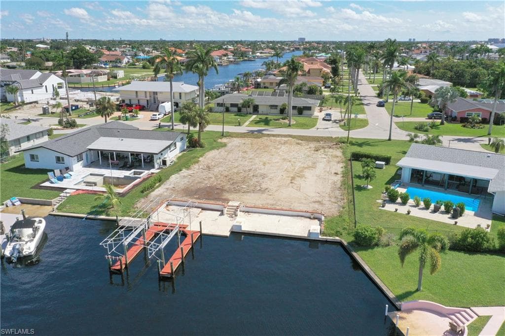 5362 Bayshore AVE, CAPE CORAL FL 33904-5