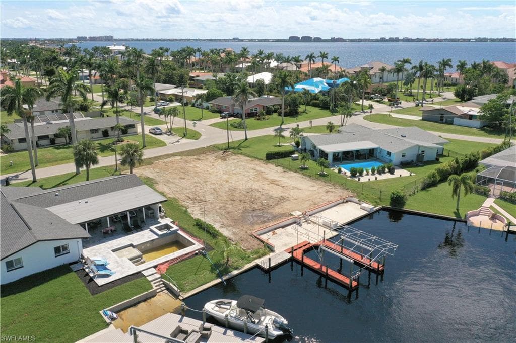 5362 Bayshore AVE, CAPE CORAL FL 33904-4