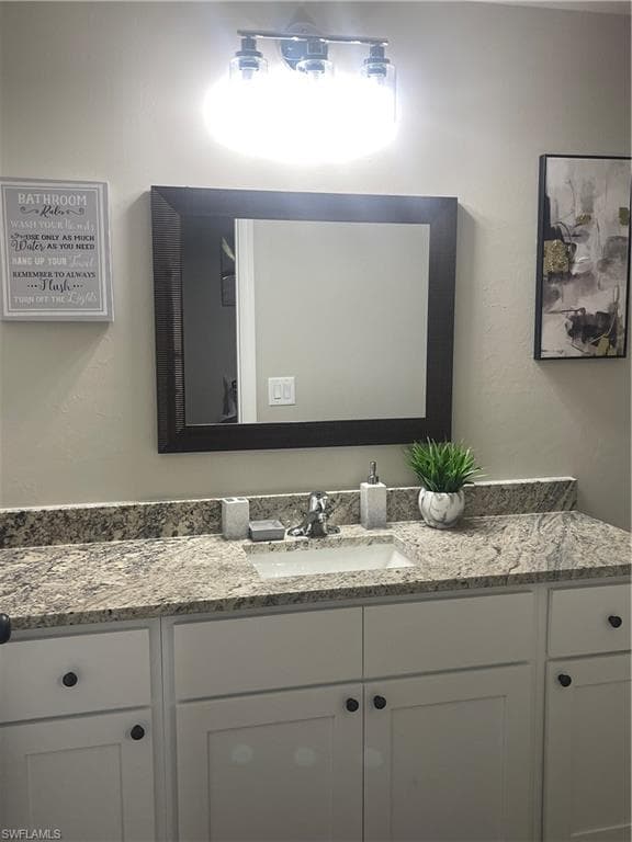 3870 Washington AVE, FORT MYERS FL 33916-6