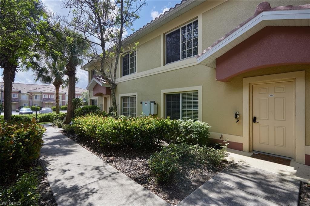 9460 Ivy Brook RUN # 710, FORT MYERS FL 33913-15