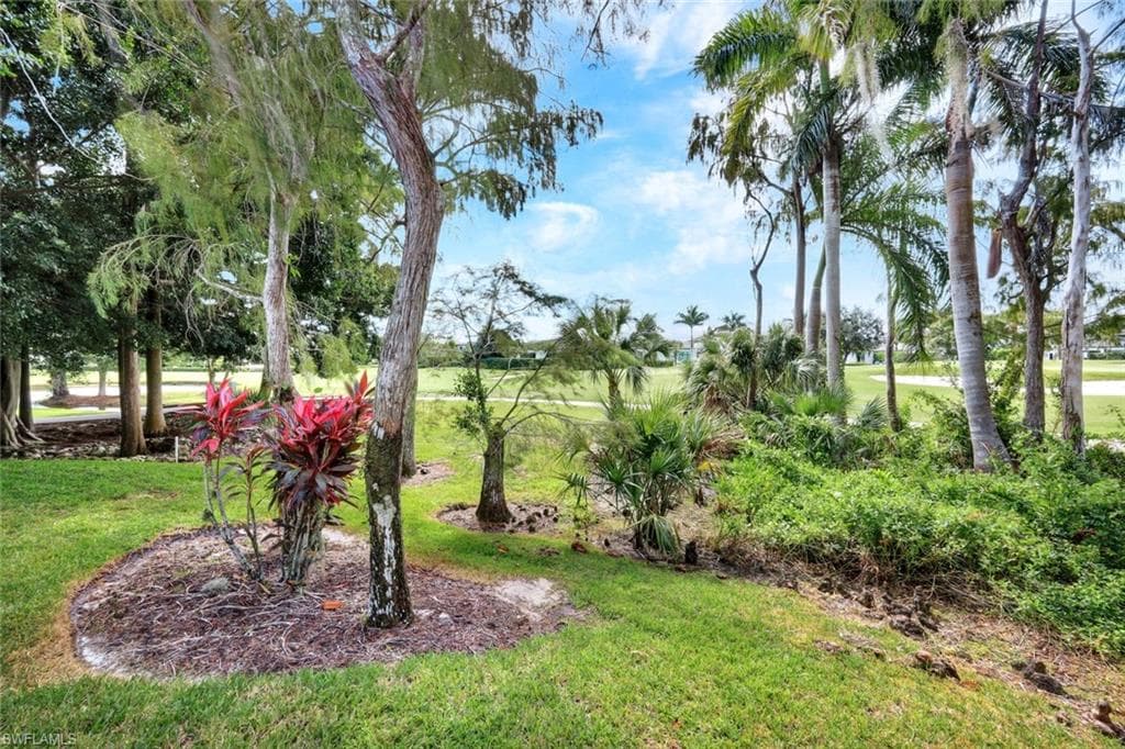 202 Bears Paw TRL # 97, NAPLES FL 34105-25