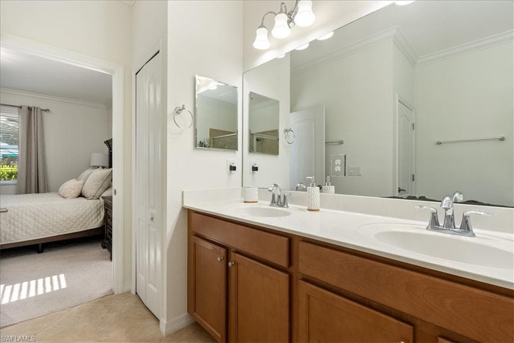 1987 Fairmont LN, NAPLES FL 34120-21