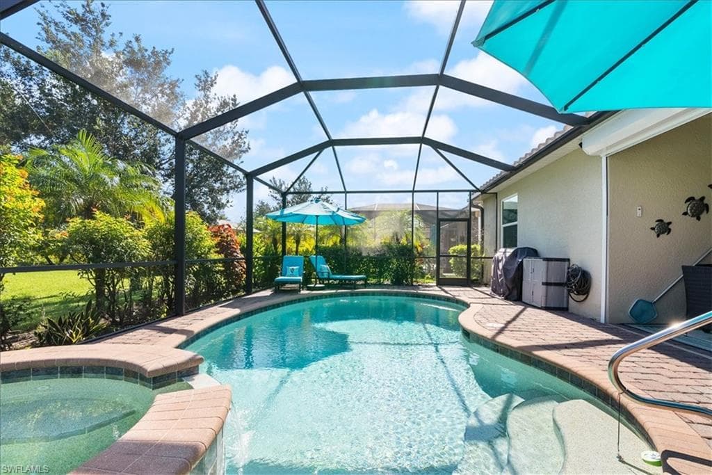 1987 Fairmont LN, NAPLES FL 34120-4