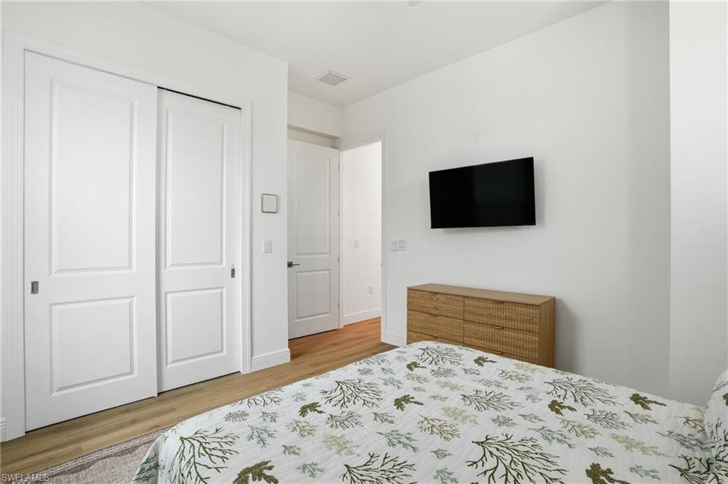 130 Fairweather LN, FORT MYERS BEACH FL 33931-27