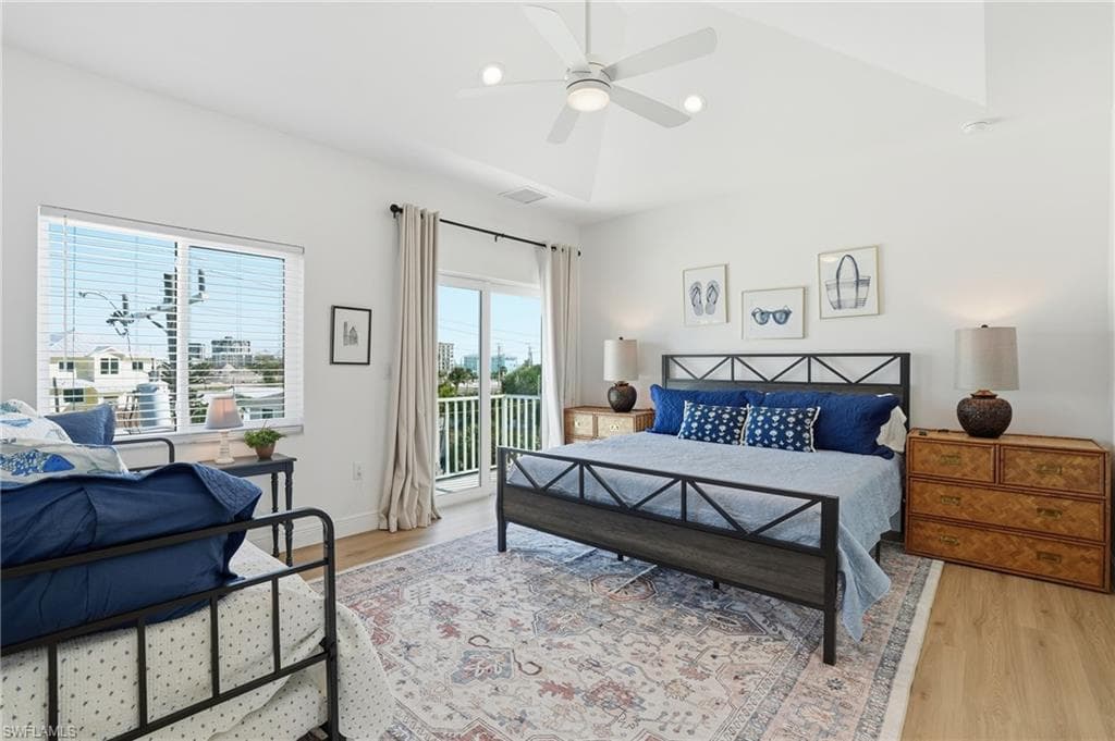 130 Fairweather LN, FORT MYERS BEACH FL 33931-29