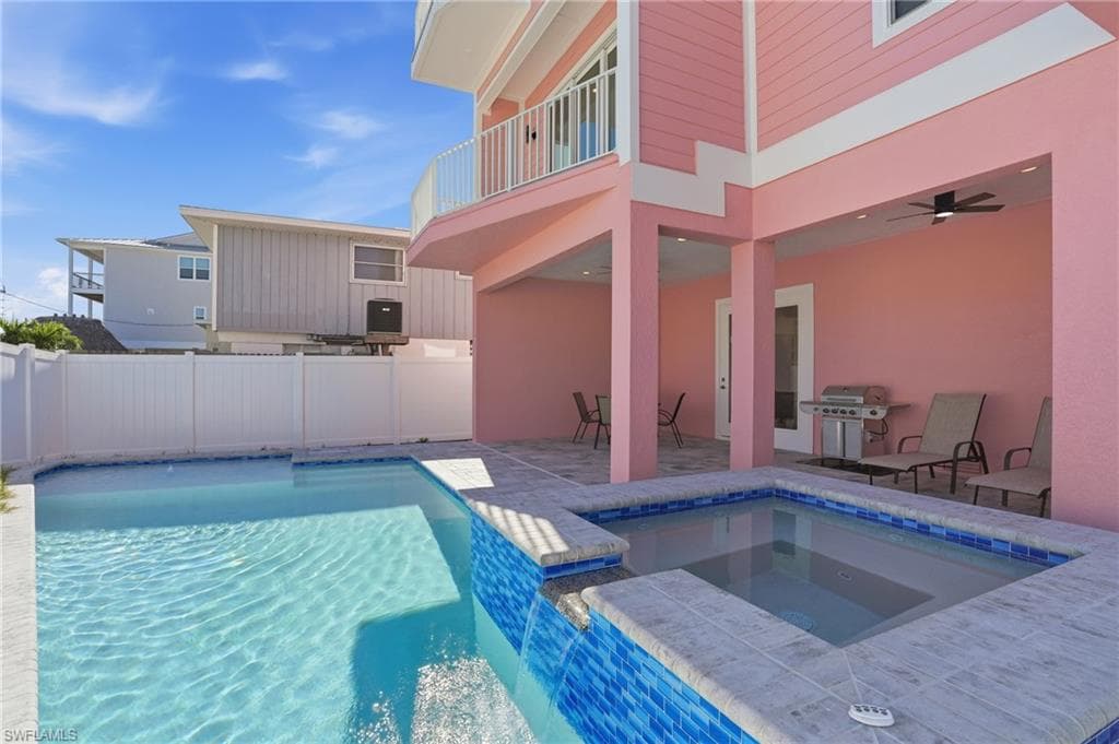 130 Fairweather LN, FORT MYERS BEACH FL 33931-9