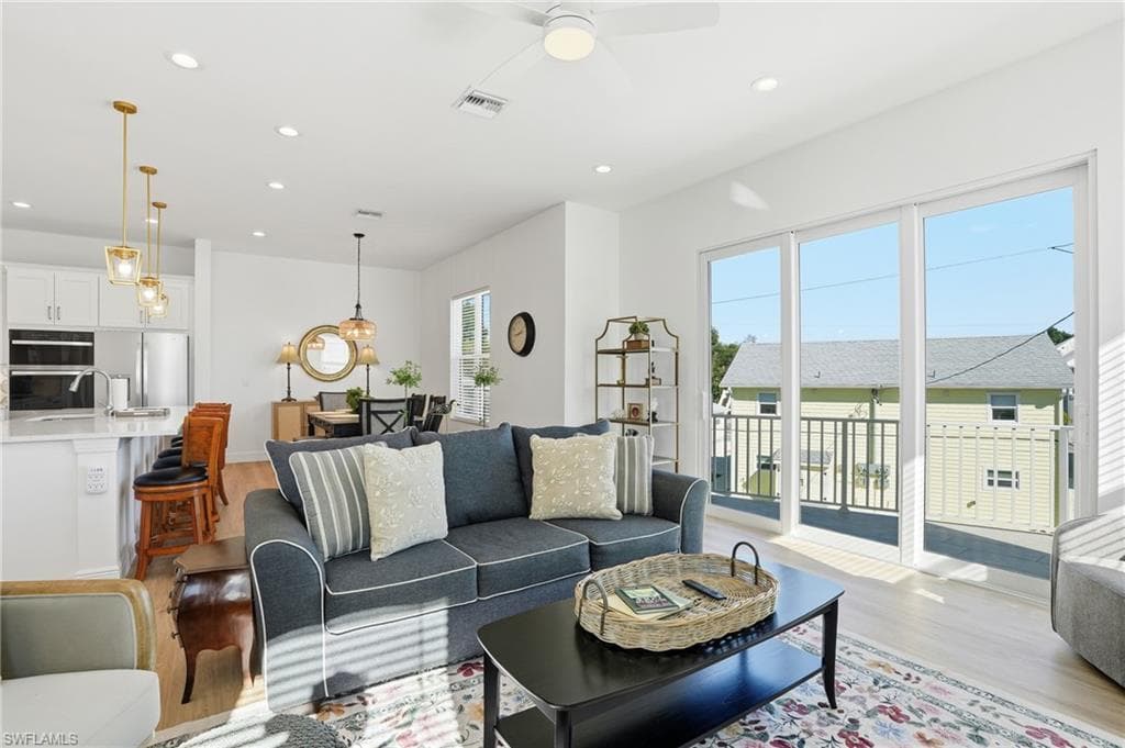 130 Fairweather LN, FORT MYERS BEACH FL 33931-18