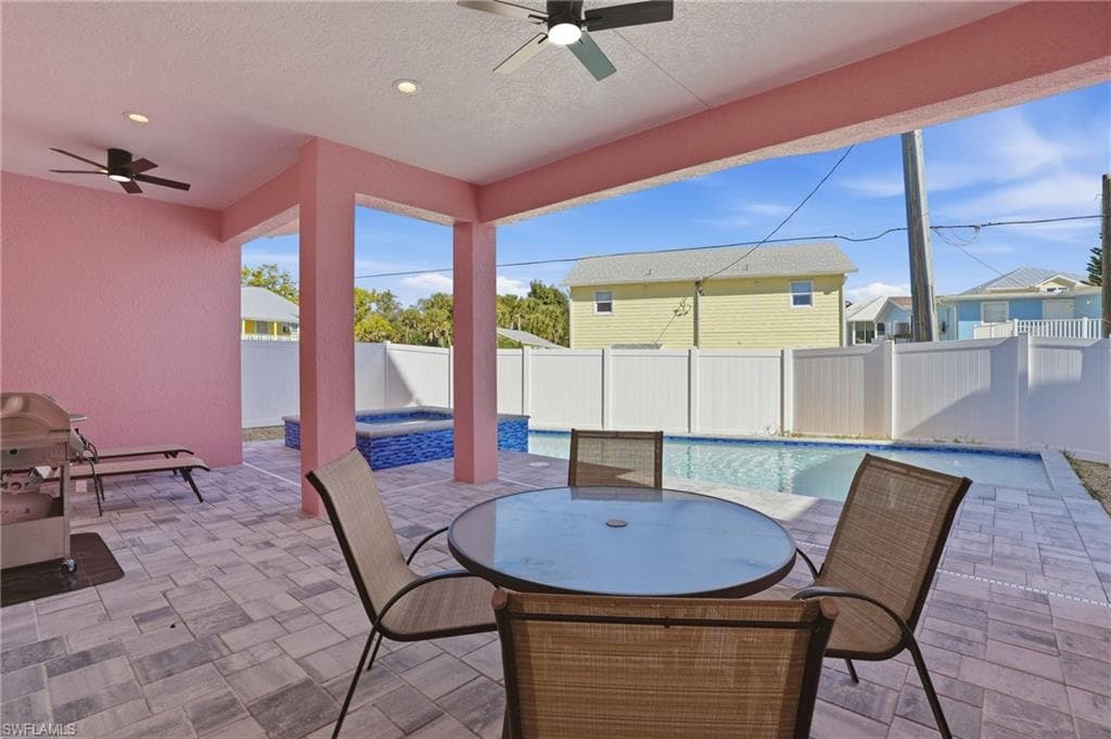 130 Fairweather LN, FORT MYERS BEACH FL 33931-7