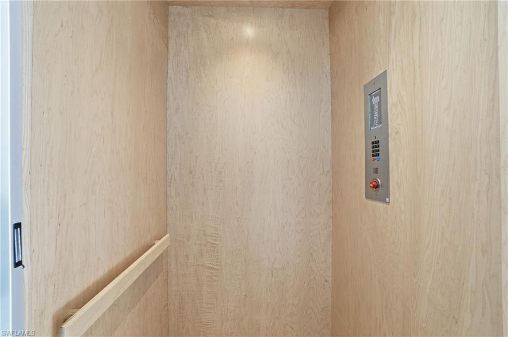 134 Fairweather LN, FORT MYERS BEACH FL 33931-29