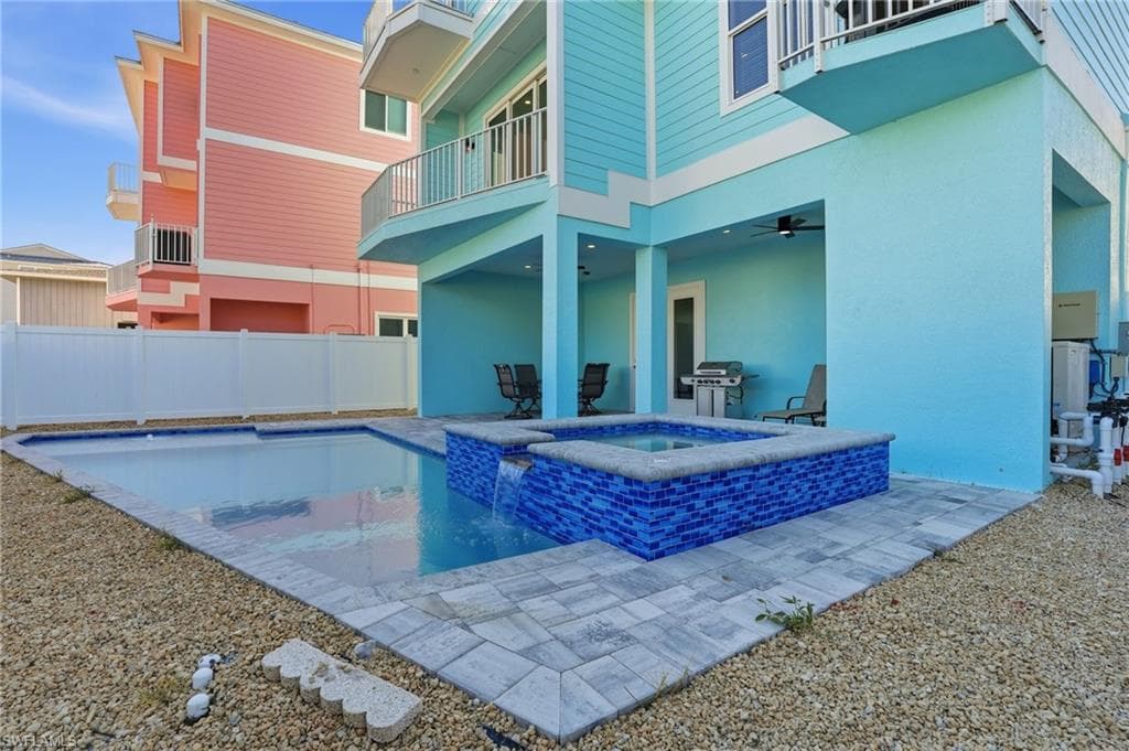 134 Fairweather LN, FORT MYERS BEACH FL 33931-44