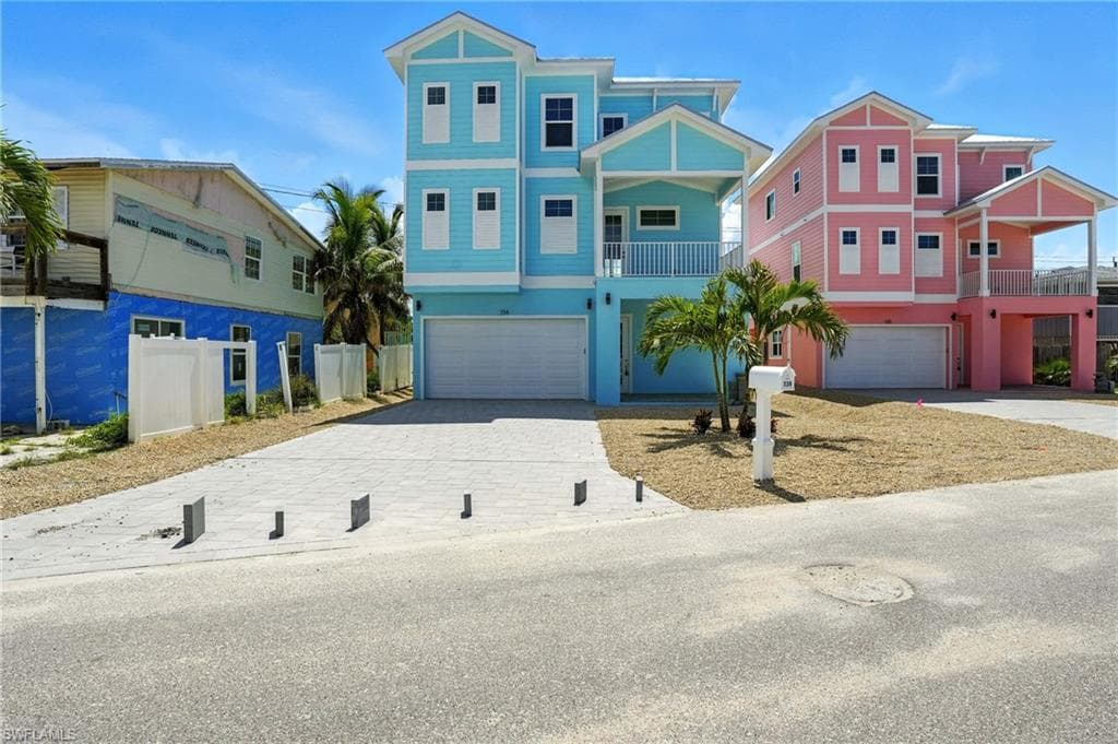134 Fairweather LN, FORT MYERS BEACH FL 33931-3