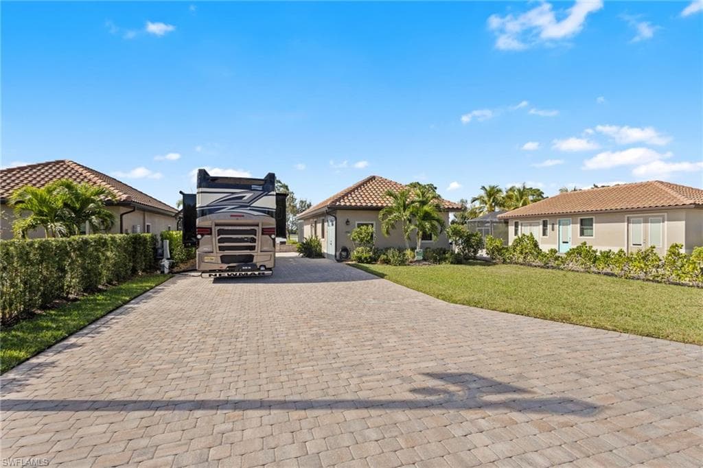 13743 Golden Palms CIR, FORT MYERS FL 33913-2