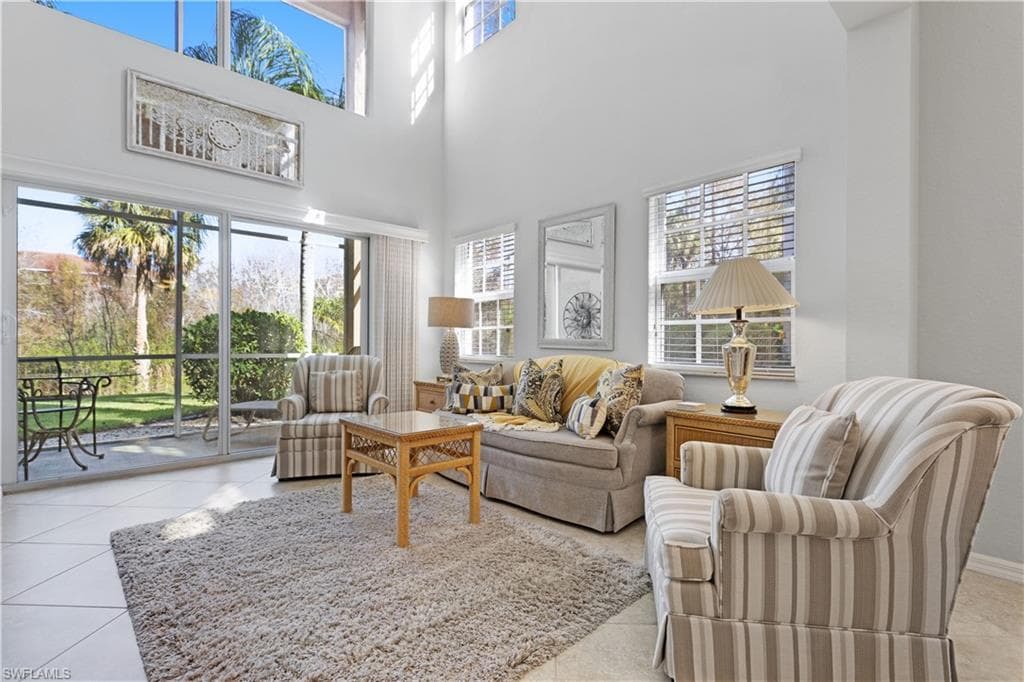 4530 Botanical Place CIR # 107, NAPLES FL 34112-1