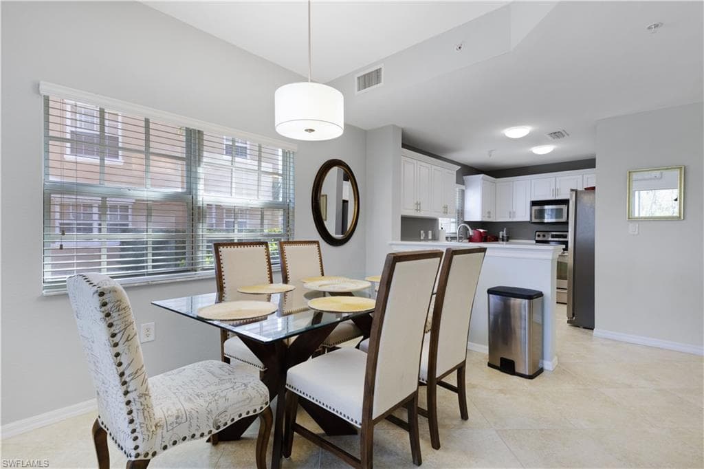 4530 Botanical Place CIR # 107, NAPLES FL 34112-4