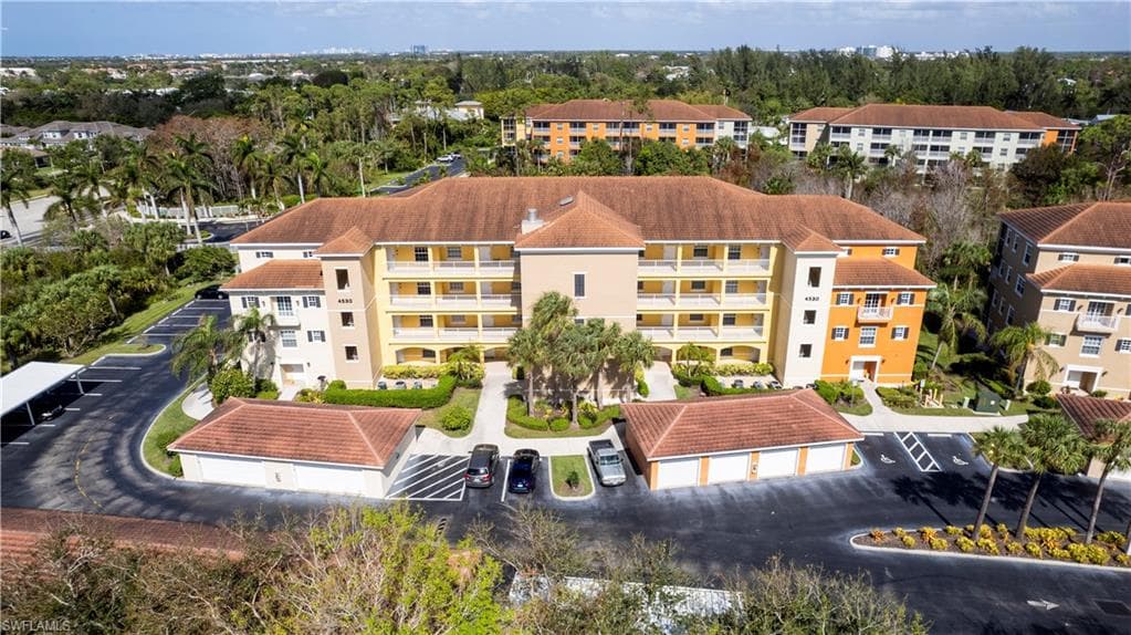 4530 Botanical Place CIR # 107, NAPLES FL 34112-39