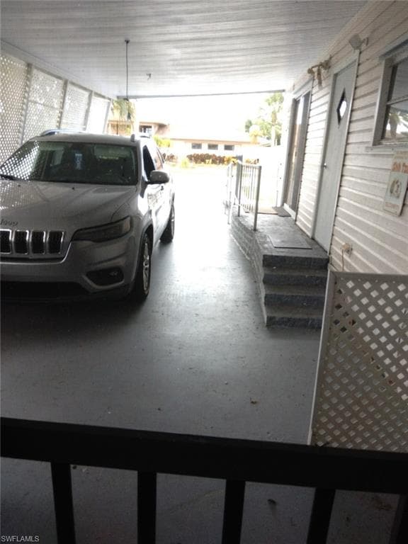 519 Riviera BLVD E, NAPLES FL 34112-9