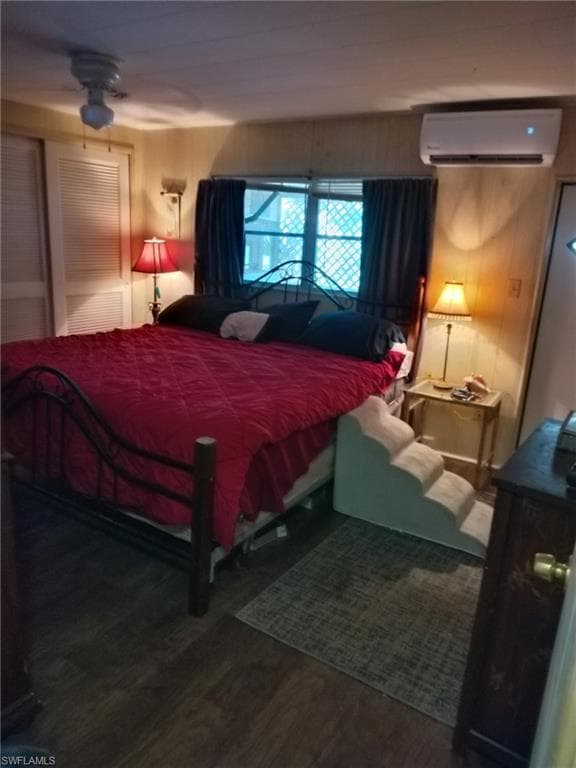 519 Riviera BLVD E, NAPLES FL 34112-14