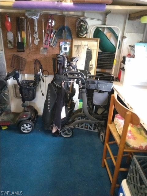 519 Riviera BLVD E, NAPLES FL 34112-10