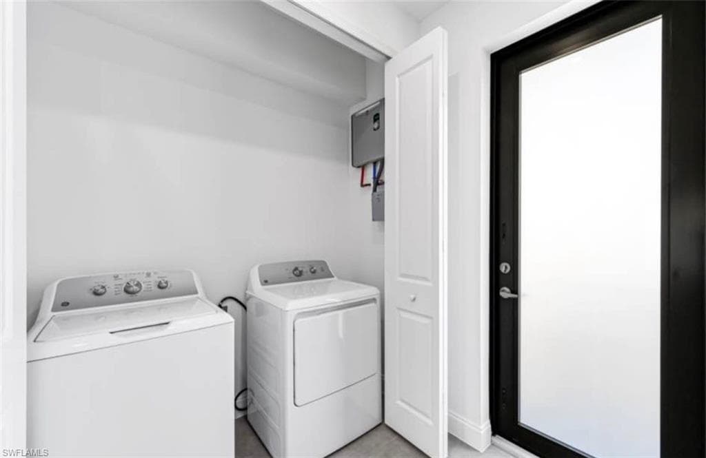 11681 Pawley AVE, BONITA SPRINGS FL 34135-8