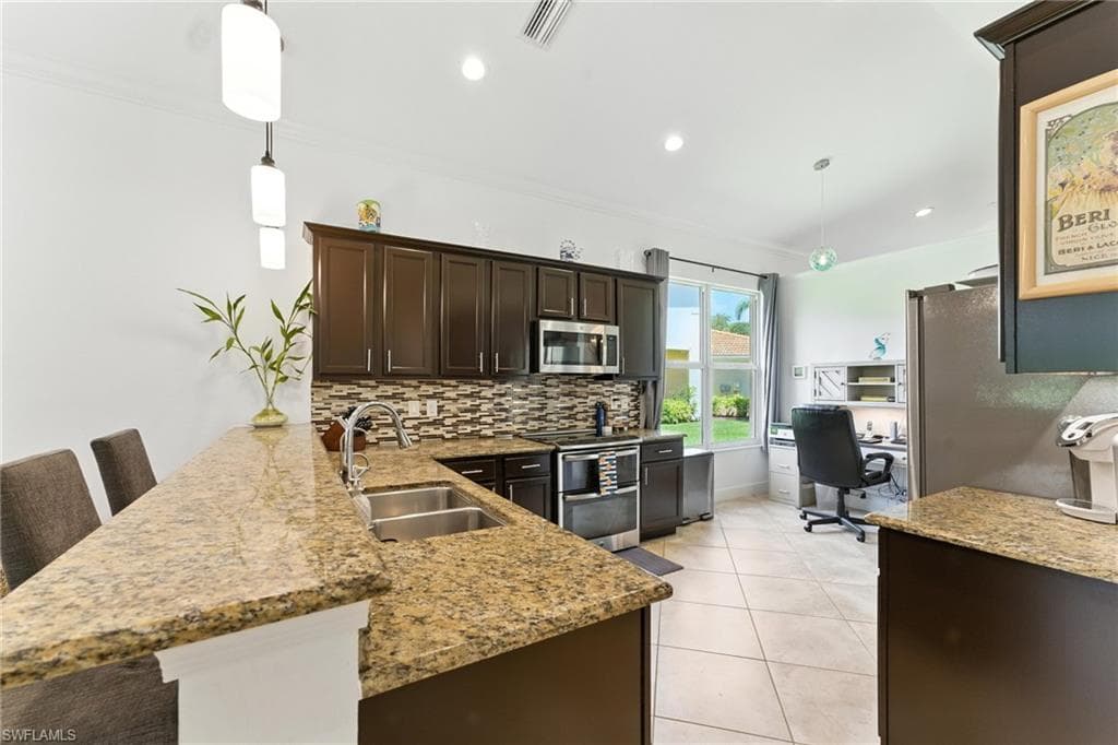 2085 Painted Palm DR, NAPLES FL 34119-8