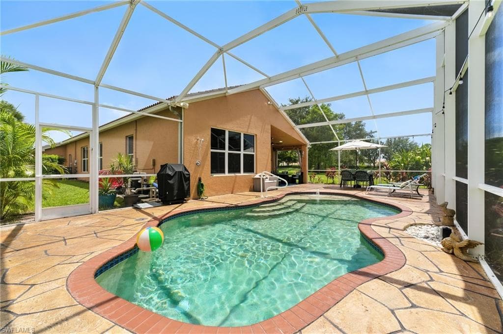 2085 Painted Palm DR, NAPLES FL 34119-32