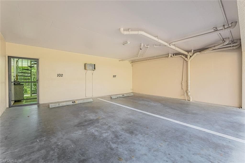 807 River Point DR # 102D, NAPLES FL 34102-23