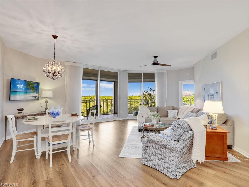 1001 Arbor Lake DR # 102, NAPLES FL 34110-1