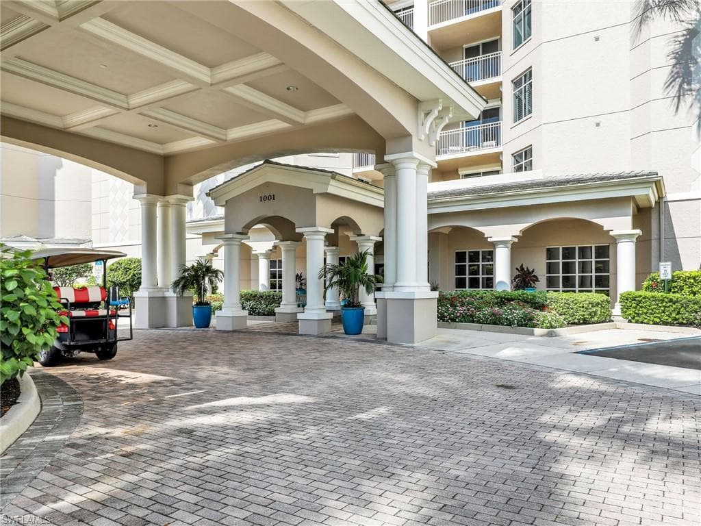 1001 Arbor Lake DR # 102, NAPLES FL 34110-35