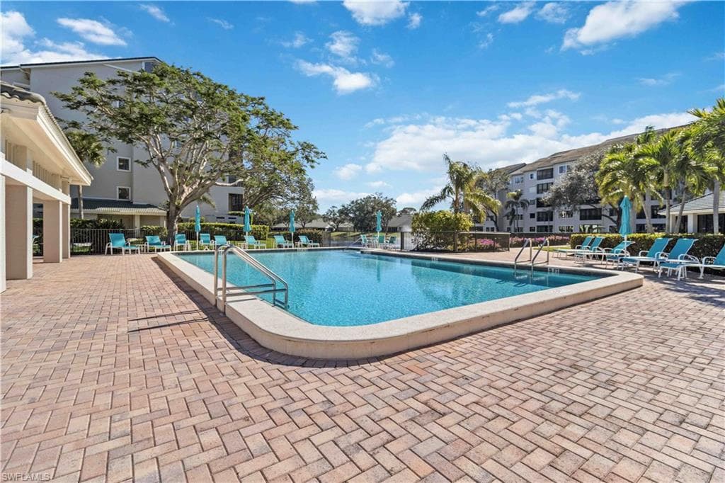 1001 Arbor Lake DR # 102, NAPLES FL 34110-36