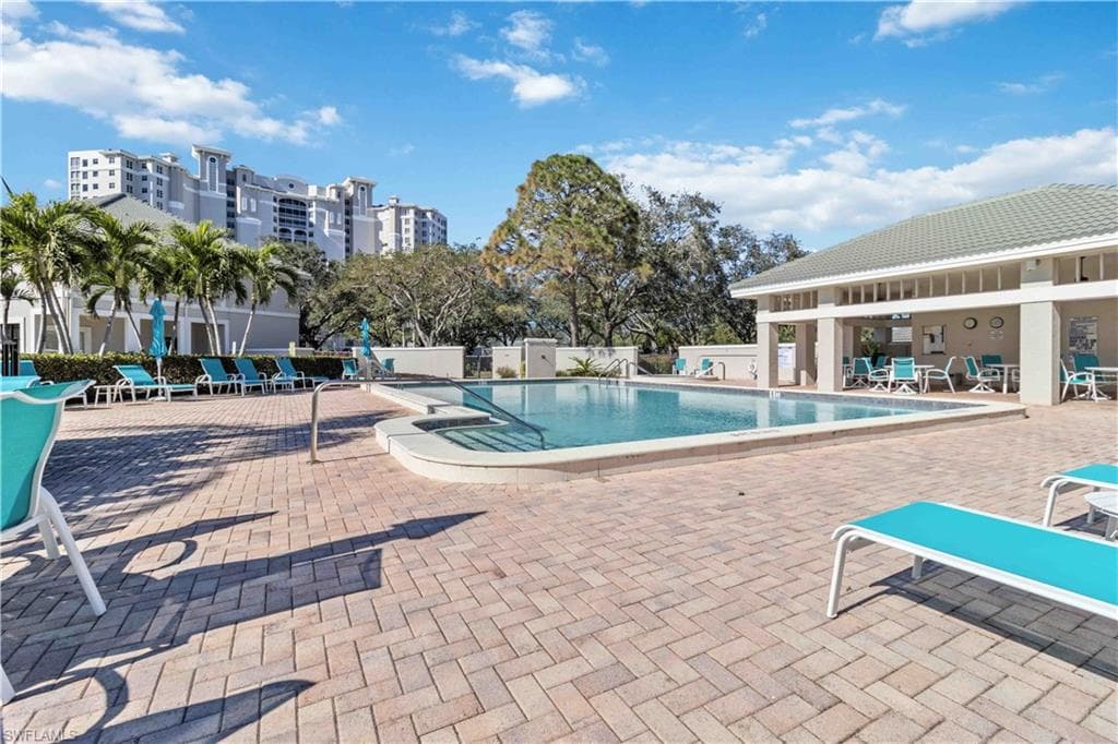 1001 Arbor Lake DR # 102, NAPLES FL 34110-39