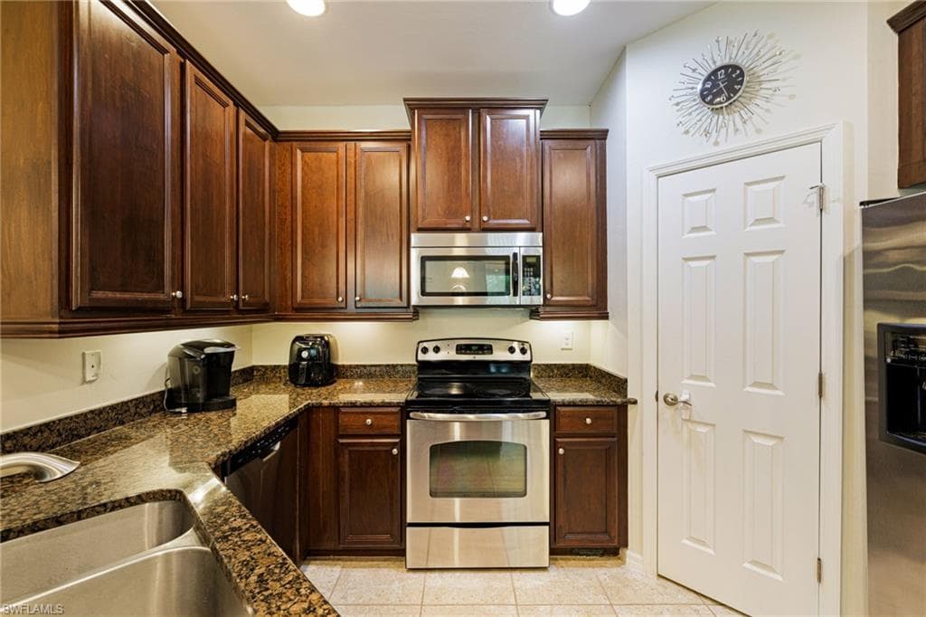 23421 Alamanda DR # 204, ESTERO FL 34135-2