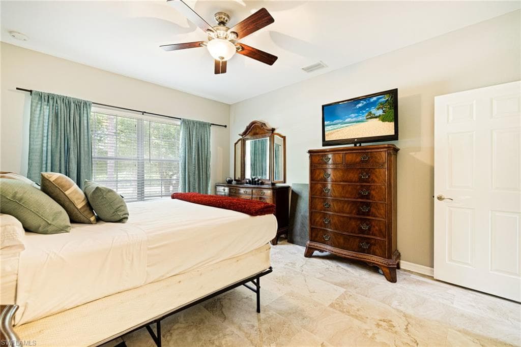 23421 Alamanda DR # 204, ESTERO FL 34135-18