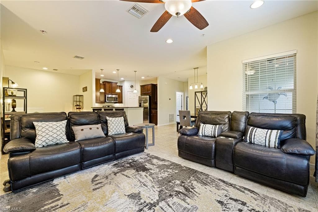 23421 Alamanda DR # 204, ESTERO FL 34135-3